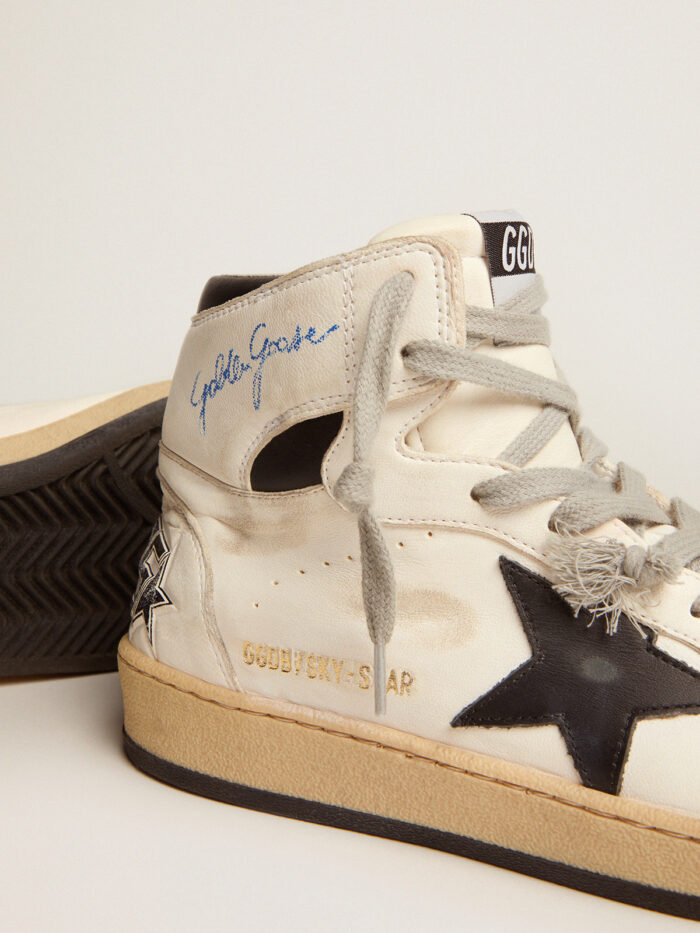 GOLDEN GOOSE Sky-Star Sneakers with Signature on the Ankle and Black Insert - immagine 3